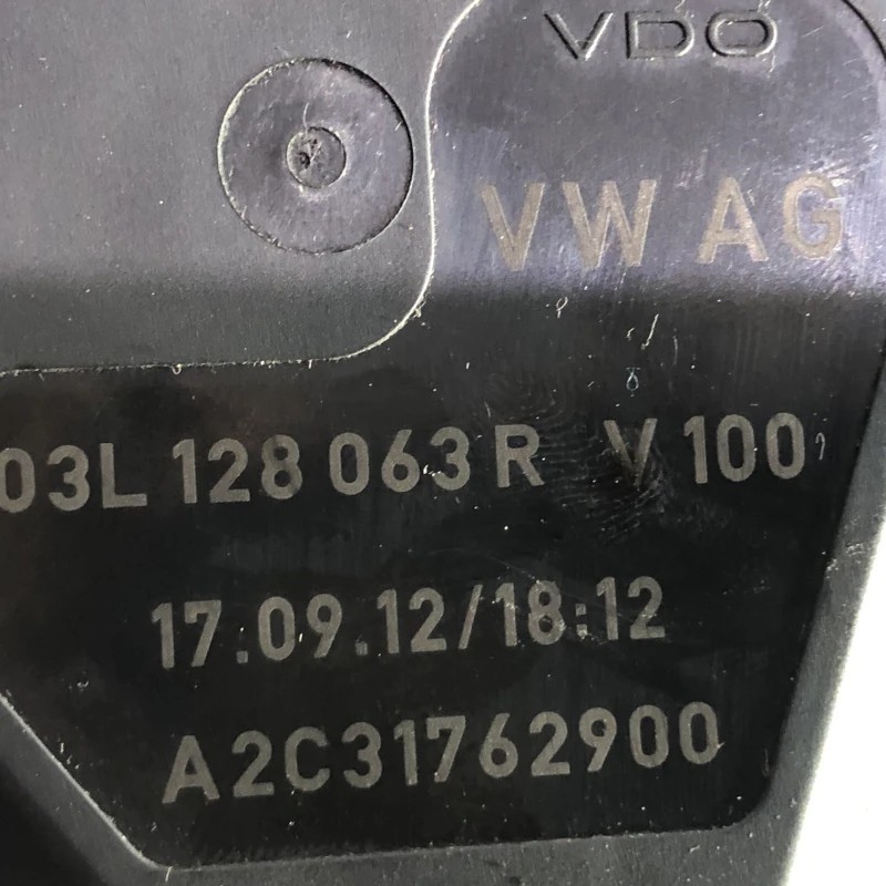 Clapeta de acceleratie / Volkswagen Passat B7 2012 / Motor, racire si evacuare