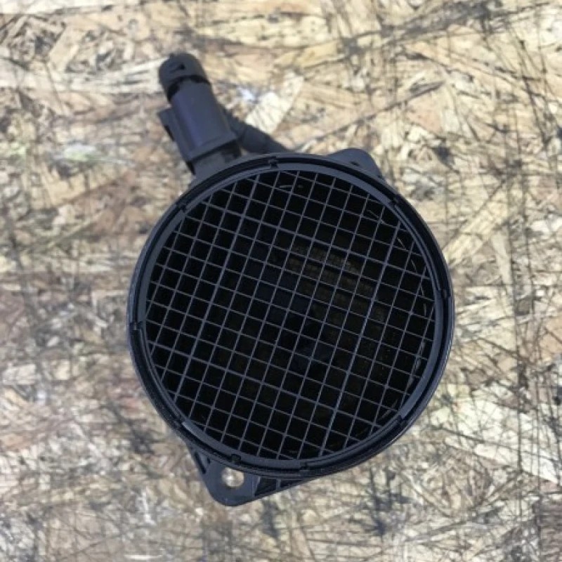 Debitmetru aer / Volkswagen Tiguan 5N 2009 / Motor, racire si evacuare