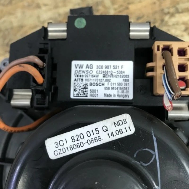 Ventilator bord cu releu / Volkswagen Passat B7 2012 / Interior