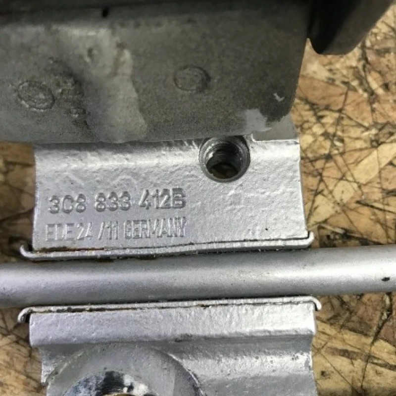 Balamale usa dreapta spate / Volkswagen Passat B7 2012 / Caroserie, oglinzi si faruri
