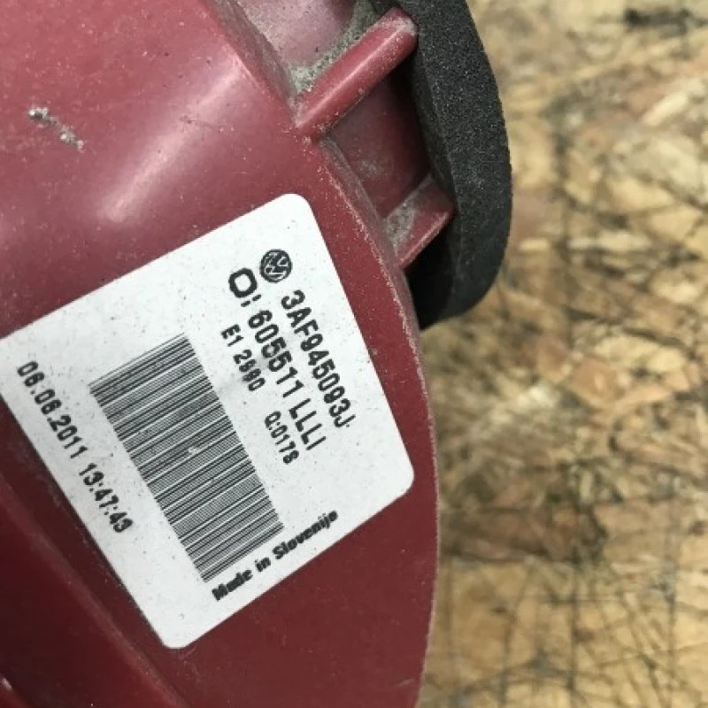 Stop haion stanga / Volkswagen Passat B7 2012 / Caroserie, oglinzi si faruri