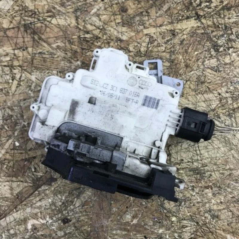 Iala broasca dreapta fata Volkswagen Passat B7 2012