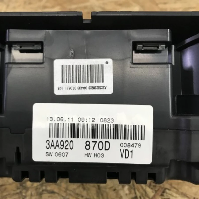 Ceas bord / Volkswagen Passat B7 2012 / Interior