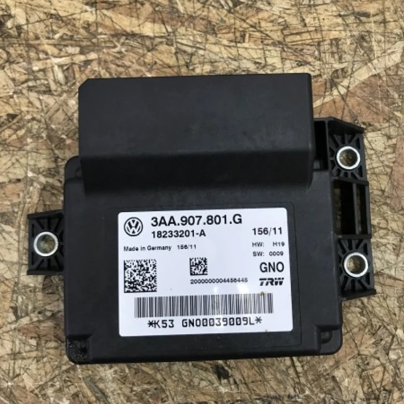 Calculator frana de mana / Volkswagen Passat B7 2012 / Audio si electronice