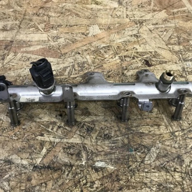 Rampa injectoare / Audi A4 B8 2009 / Motor, racire si evacuare