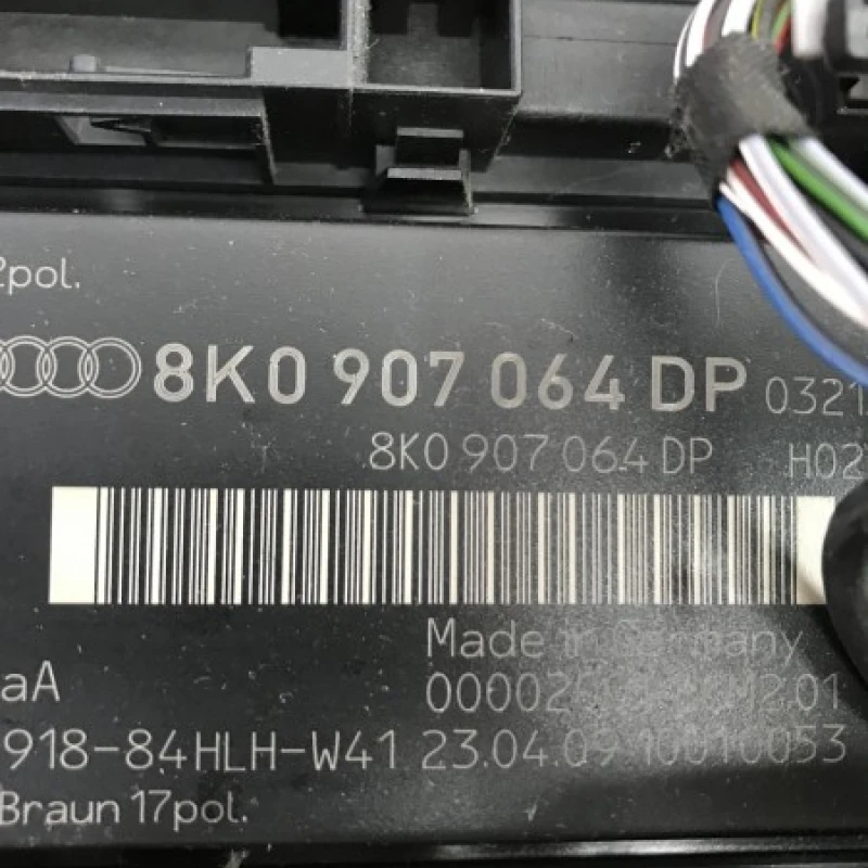 Calculator confort / Audi A4 B8 2009 / Audio si electronice