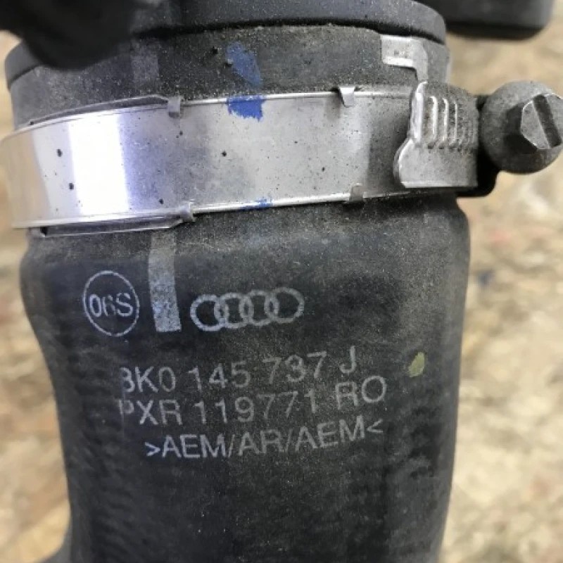 Furtun intercooler cu rezonator / Audi A4 B8 2009 / Caroserie, oglinzi si faruri