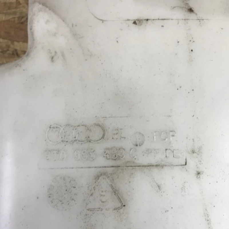 Vas lichid parbriz / Audi A4 B8 2009 / Caroserie, oglinzi si faruri