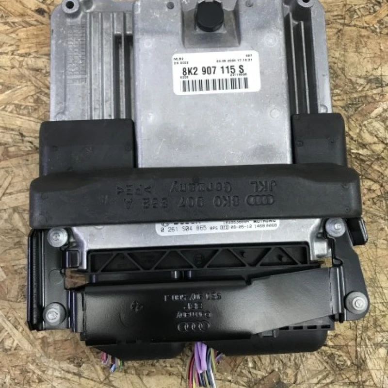 Calculator motor ECU / Audi A4 B8 2009 / Interior