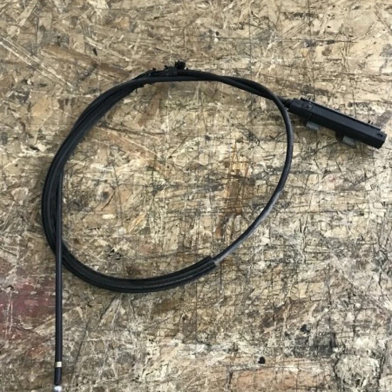 Cablu deschidere capota / Volkswagen Passat B6 2010 / Caroserie, oglinzi si faruri