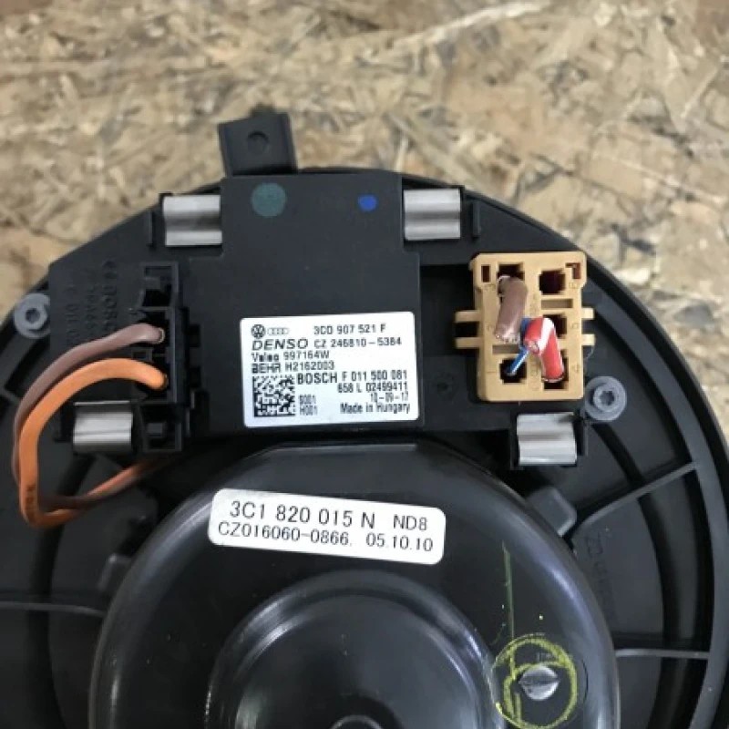 Ventilator bord / Volkswagen Passat B6 2010 / Interior