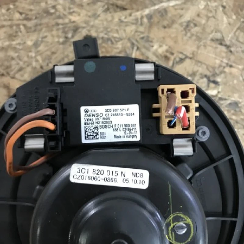 Ventilator bord / Volkswagen Passat B6 2010 / Interior