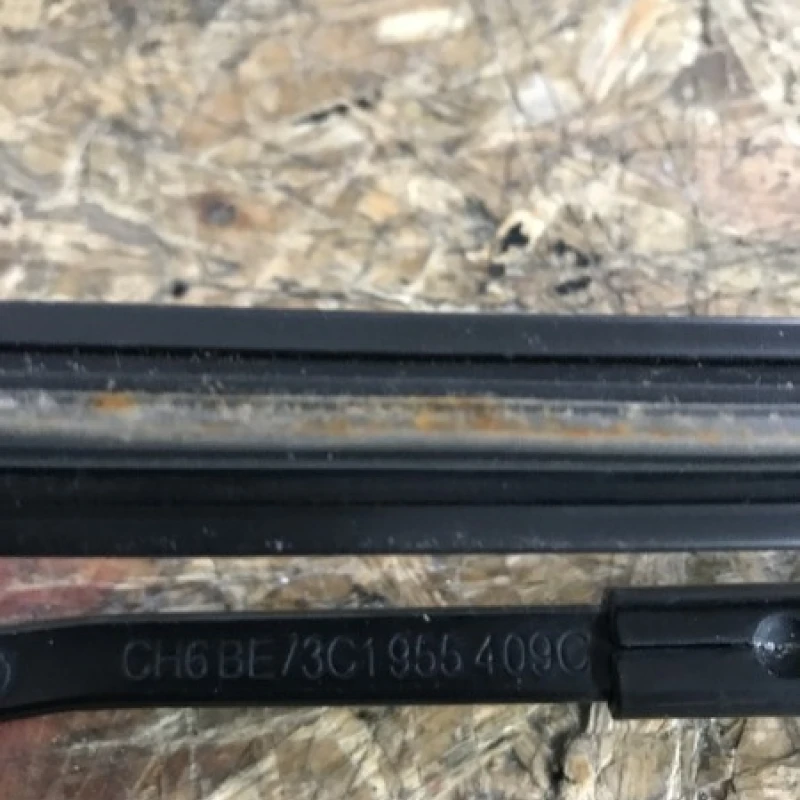 Stergatoare parbriz / Volkswagen Passat B6 2010 / Caroserie, oglinzi si faruri