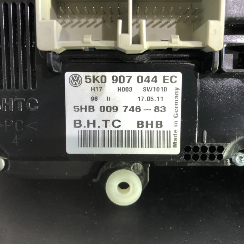 Panou climatronic / Volkswagen Passat B7 2012 / Climatizare