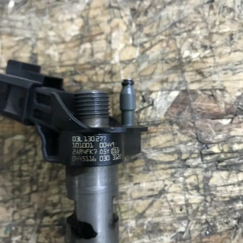 Injector / Volkswagen Passat B6 2010 / Motor, racire si evacuare