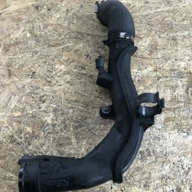 Tub intercooler cu senzor Volkswagen 