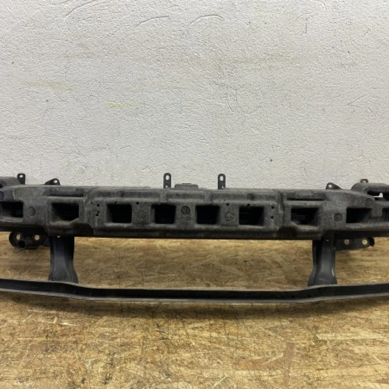Intaritura bara fata / Volkswagen Passat B6 2010 / Caroserie, oglinzi si faruri