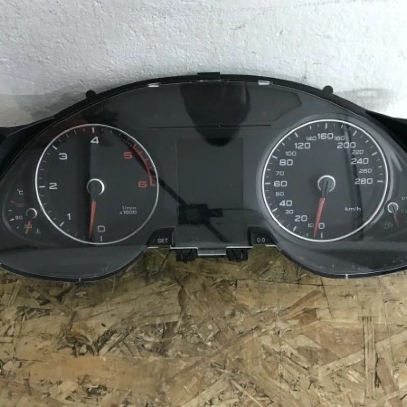 Ceas bord Audi 
