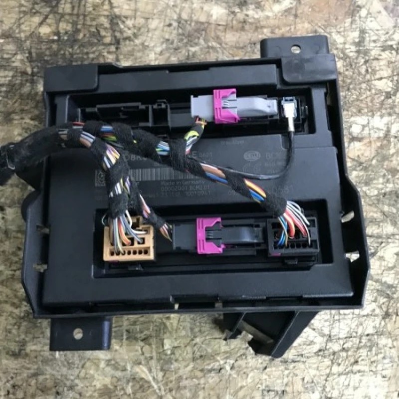 Modul confort BCM / Audi A4 B8 2013 / Audio si electronice