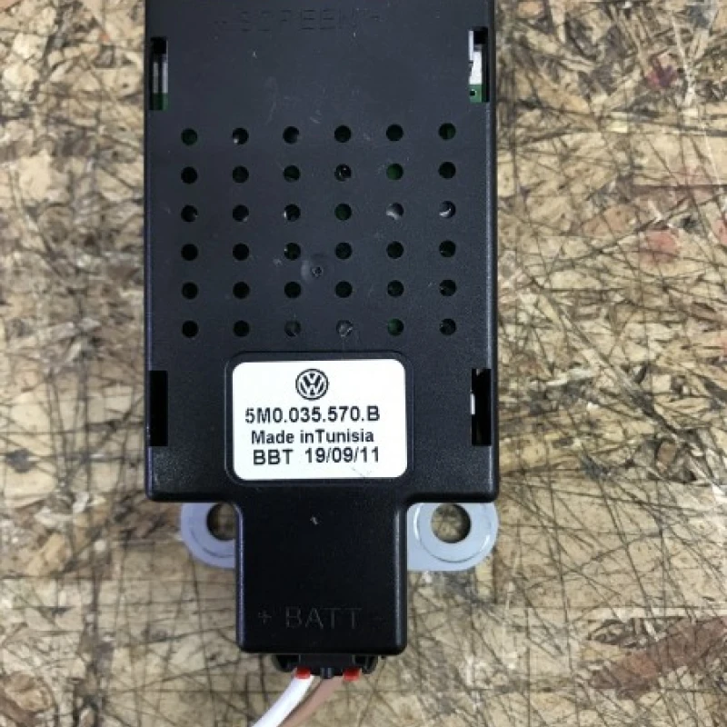 Amplificator semnal antena Volkswagen 