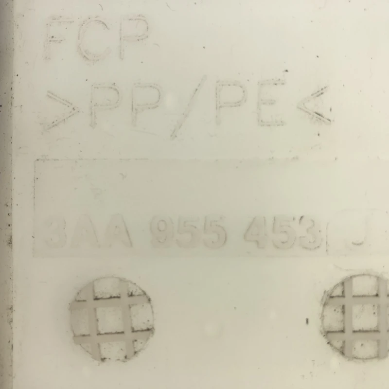 Vas lichid parbriz strop gel / Volkswagen Passat B7 2012 / Caroserie, oglinzi si faruri