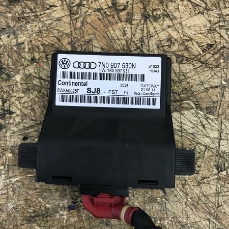 Modul Gateway / Volkswagen Golf Plus MK6 2012 / Caroserie, oglinzi si faruri