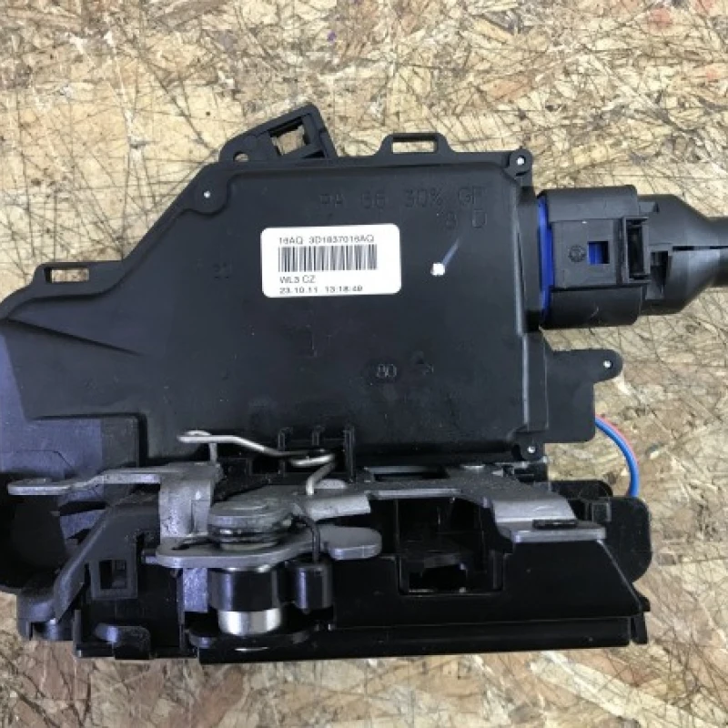 Iala broasca usa dreapta fata Volkswagen 