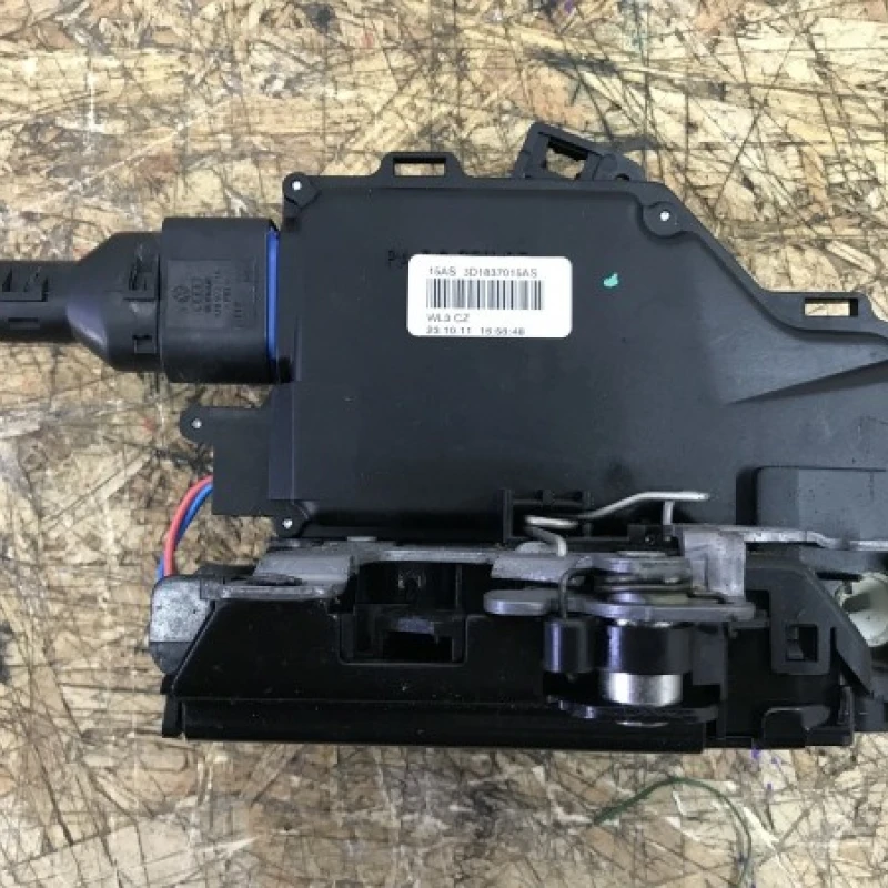 Iala broasca usa stanga fata / Volkswagen Golf Plus MK6 2012 / Caroserie, oglinzi si faruri