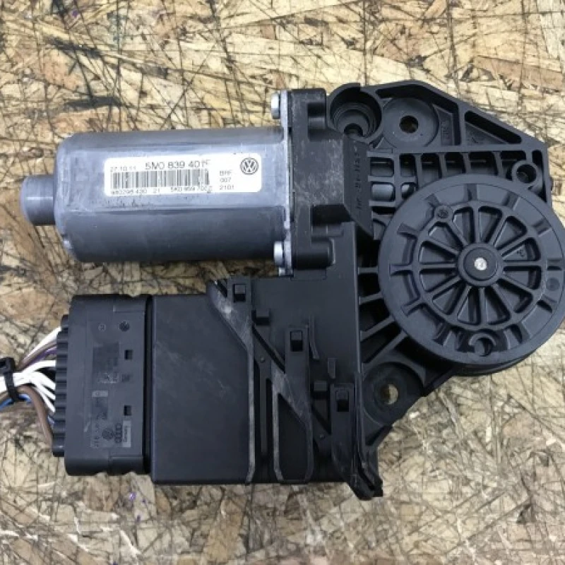 Modul confort usa stanga spate Volkswagen 