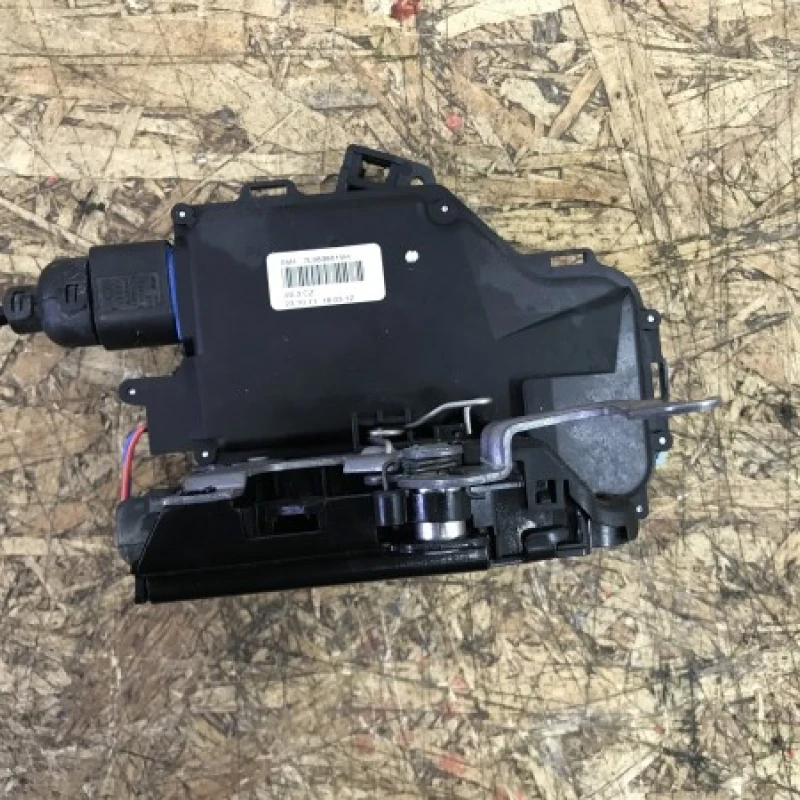 Iala broasca usa stanga spate / Volkswagen Golf Plus MK6 2012 / Caroserie, oglinzi si faruri