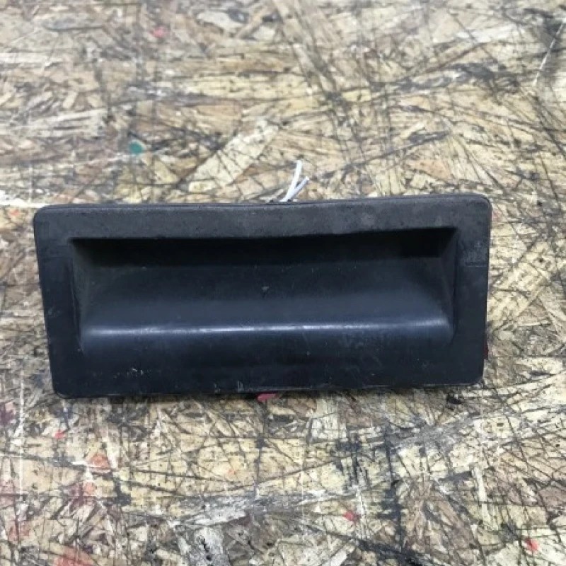 Maner deschidere haion / Volkswagen Passat B7 2012 / Caroserie, oglinzi si faruri