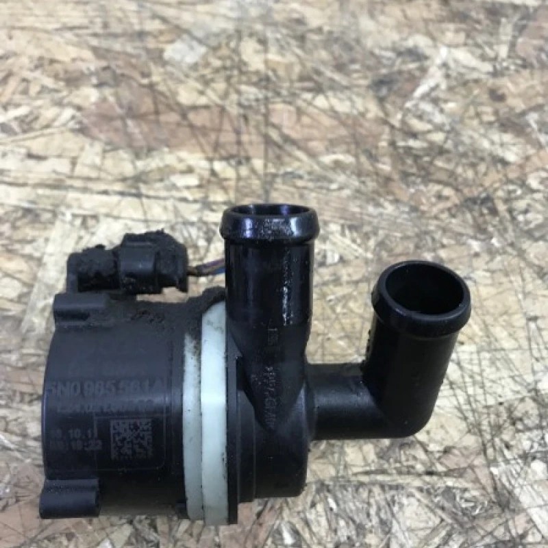 Pompa recirculare apa Volkswagen Golf Plus MK6 2012