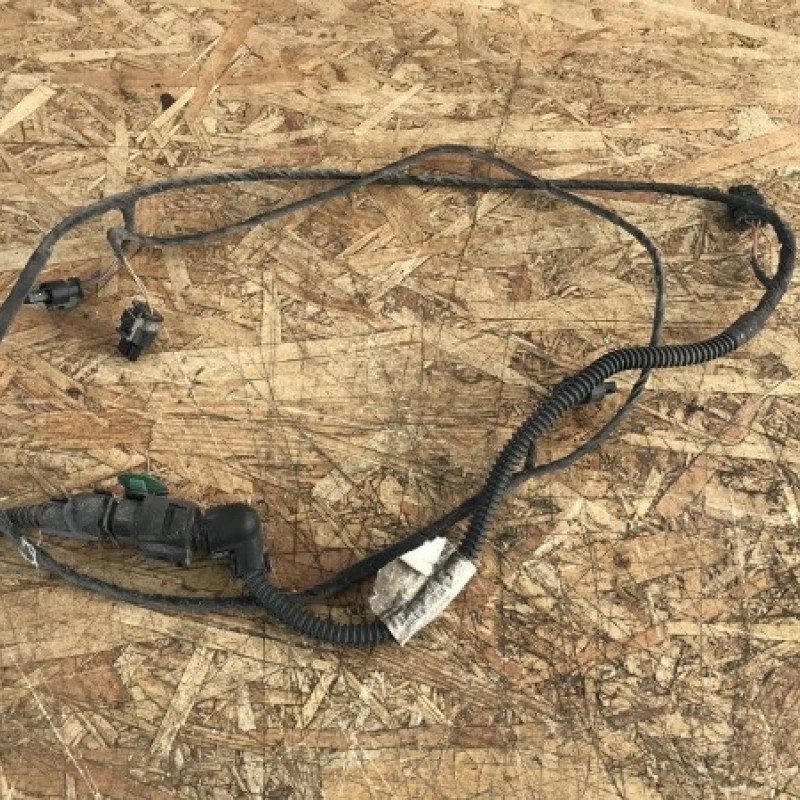 Instalatie senzori parcare spate / Volkswagen Golf Plus MK6 2012 / Audio si electronice