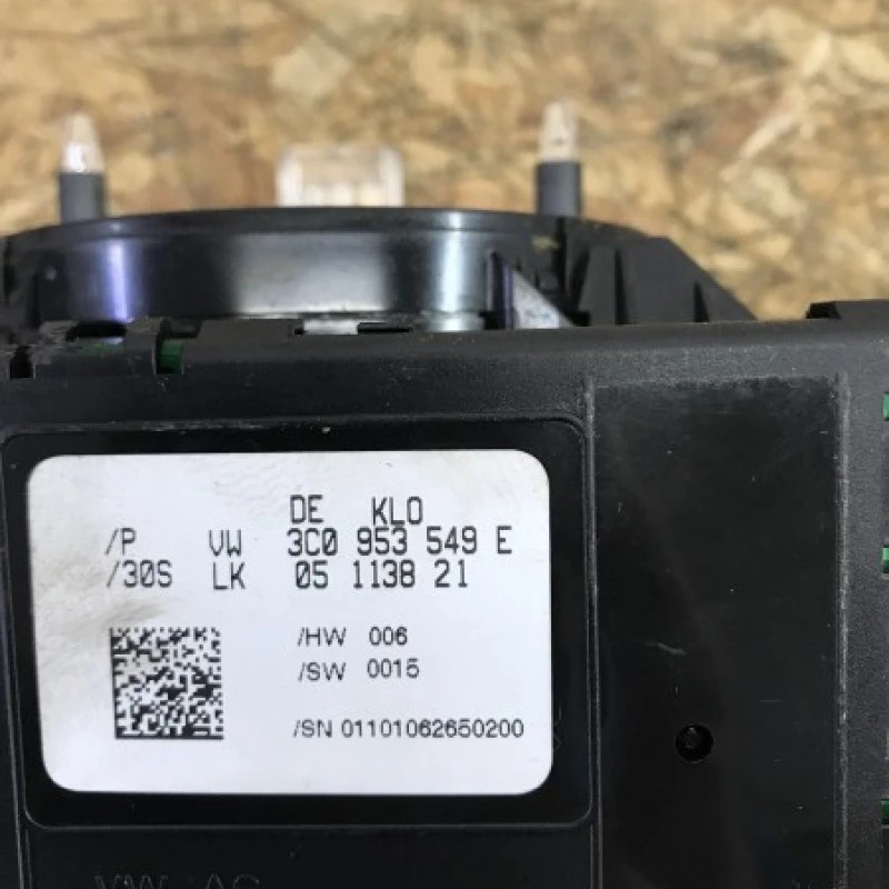 Spira volan cu manete / Volkswagen Passat B6 2007 / Interior