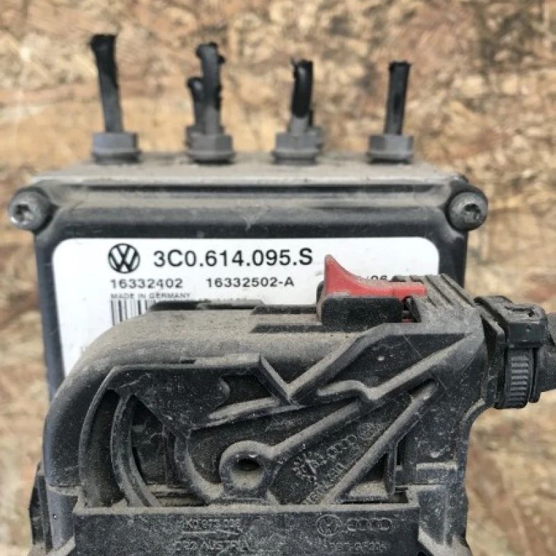 Pompa ABS / Volkswagen Passat B6 2007 / Frane