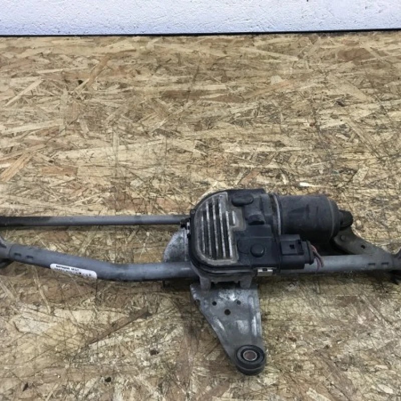 Ansamblu stergatoare cu motoras / Volkswagen Passat B6 2007 / Caroserie, oglinzi si faruri