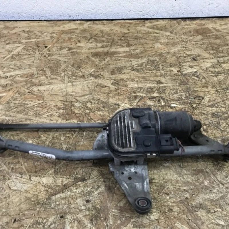 Ansamblu stergatoare cu motoras / Volkswagen Passat B6 2007 / Caroserie, oglinzi si faruri