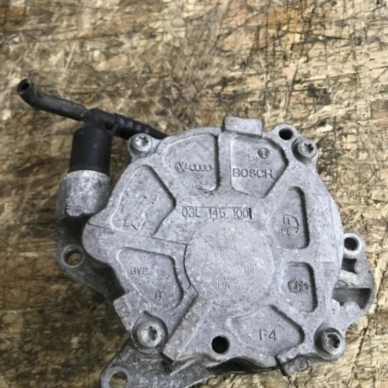 Pompa vaccum / Volkswagen Passat B7 2012 / Motor, racire si evacuare