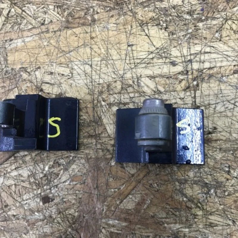 Balamale usa stanga fata / BMW Seria 5 F11 2012 / Audio si electronice