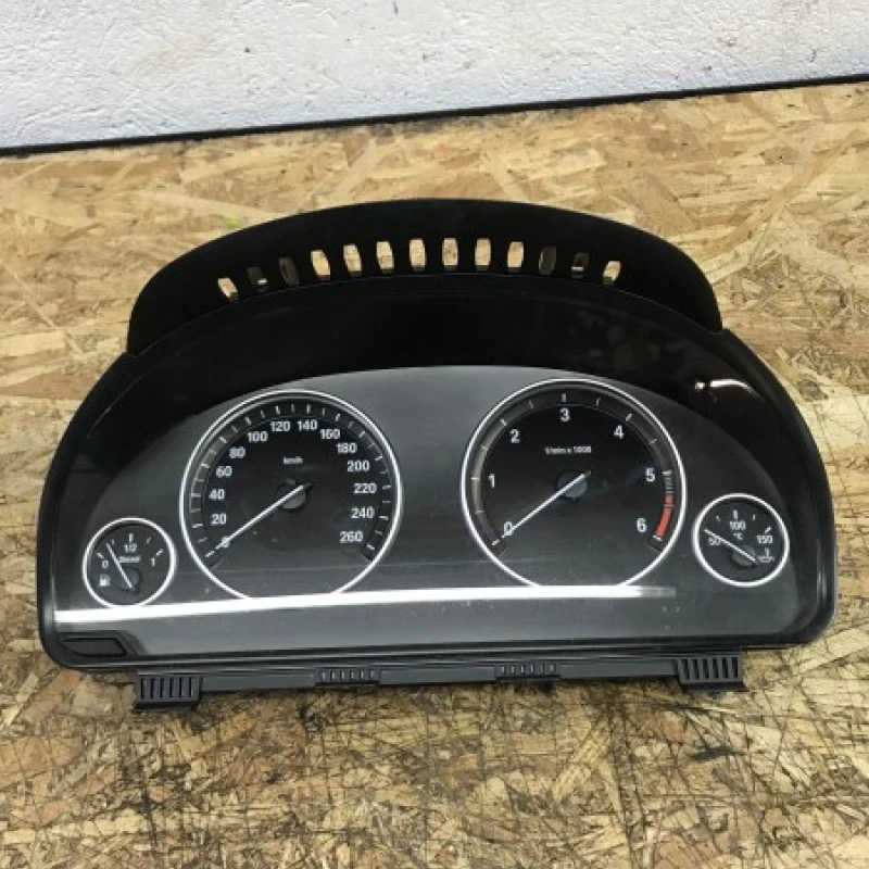 Ceas bord BMW 