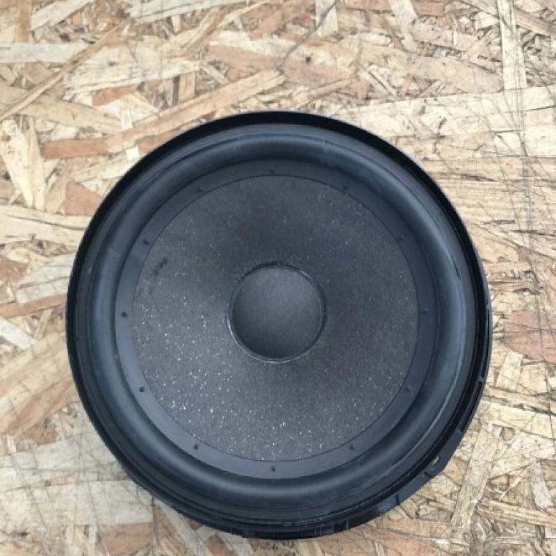 Boxa spate Volkswagen 
