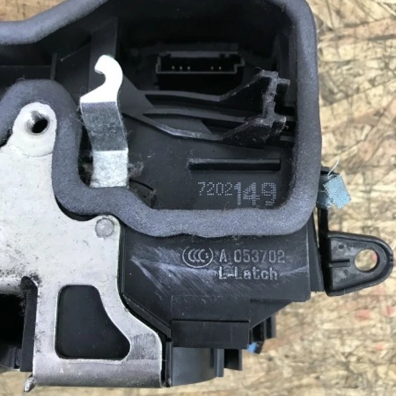 Iala încuietoare usa stanga spate / BMW Seria 1 E87 LCI 2009 / Caroserie, oglinzi si faruri