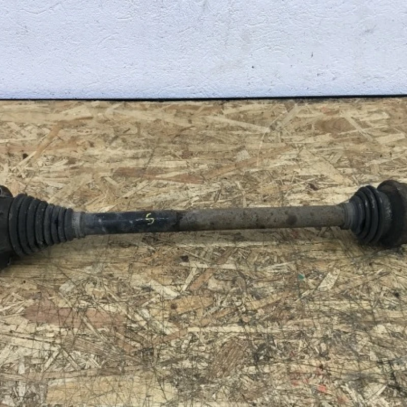 Planetara stanga spate / Volkswagen Passat B7 2013 / Directie si suspensie