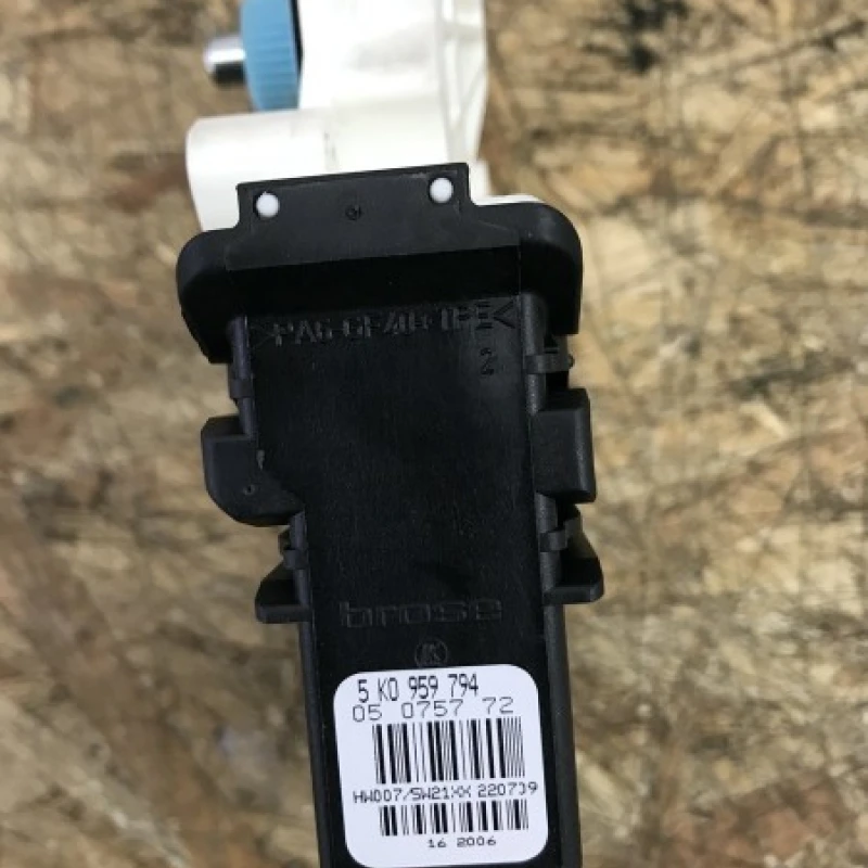 Modul usa stanga spate / Volkswagen Golf MK6 2009 / Caroserie, oglinzi si faruri