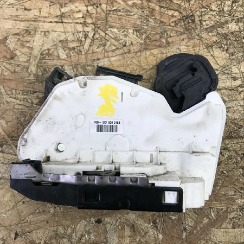Încuietoare usa stanga spate / Volkswagen Golf MK6 2009 / Caroserie, oglinzi si faruri