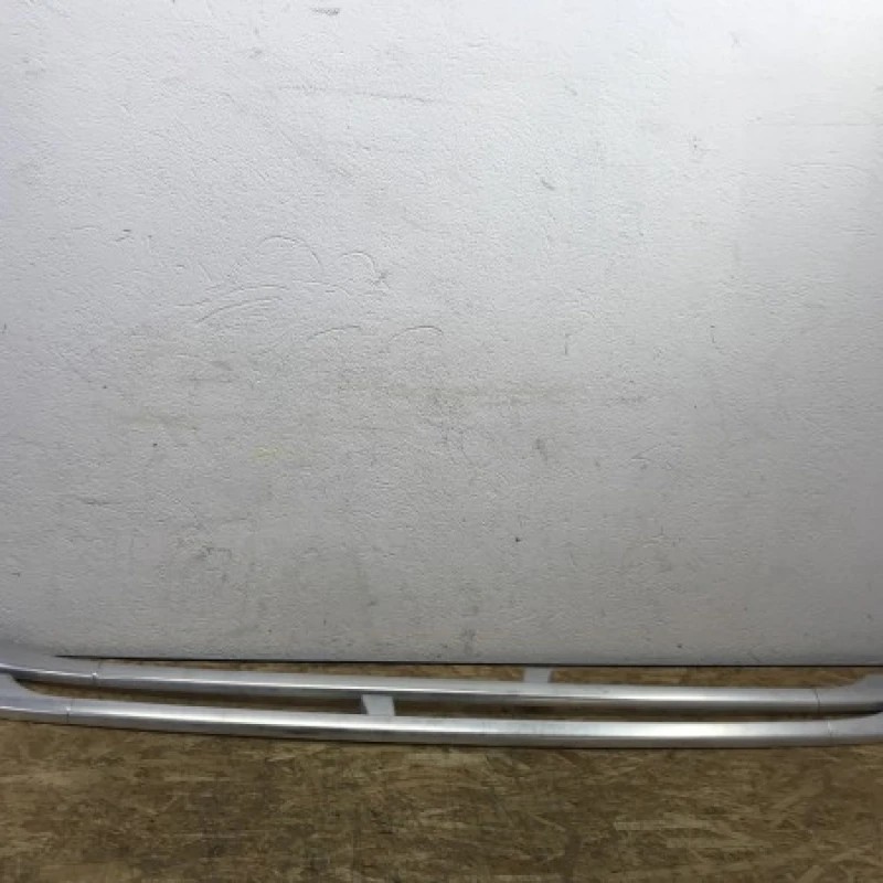 Bari longitudinale / Volkswagen Passat B6 2010 / Caroserie, oglinzi si faruri