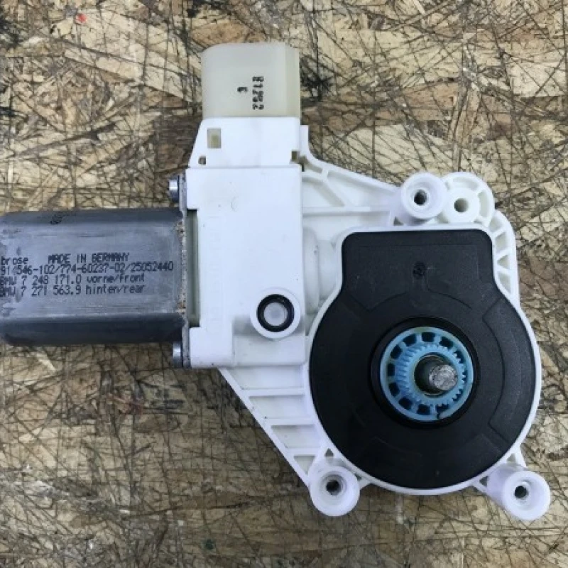 Motoras macara usa stanga spate BMW 
