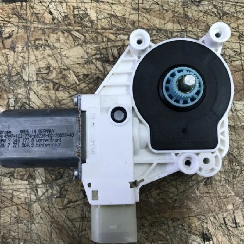 Motoras geam dreapta fata BMW Seria 5 F11 2012