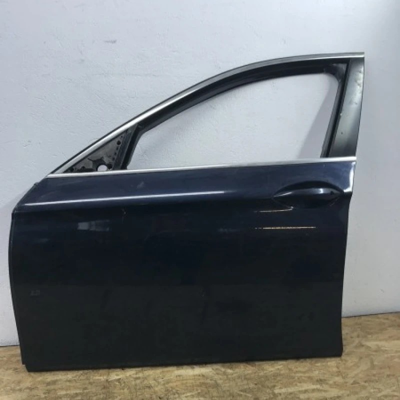 Usa stanga fata / BMW Seria 5 F11 2012 / Caroserie, oglinzi si faruri