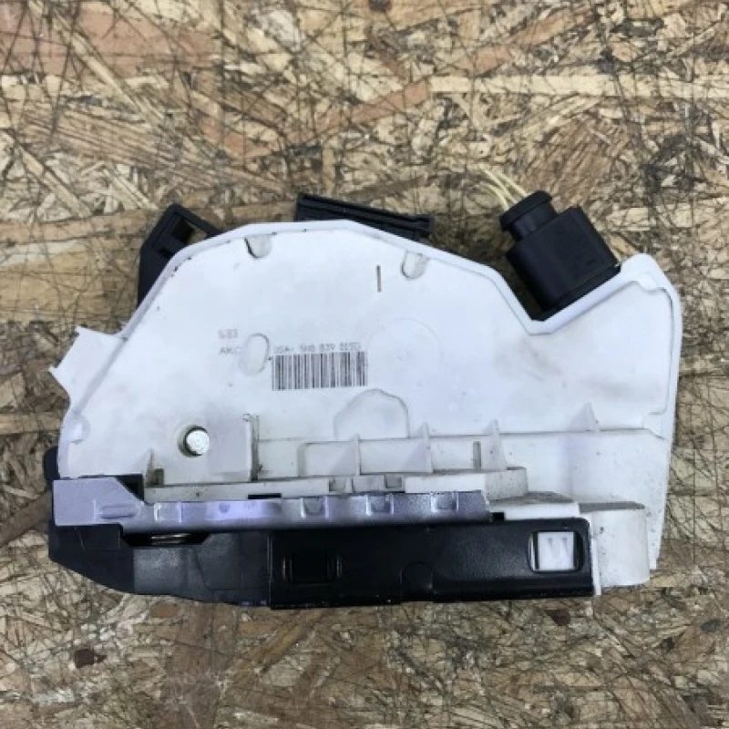 Iala broasca usa stanga spate Volkswagen 